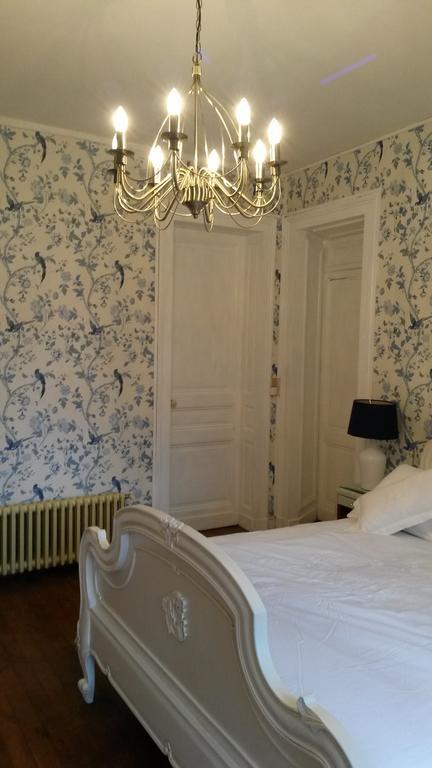 Bed and Breakfast Le Chalet De Luxe Saint-Séverin Zimmer foto