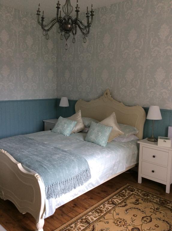 Bed and Breakfast Le Chalet De Luxe Saint-Séverin Zimmer foto