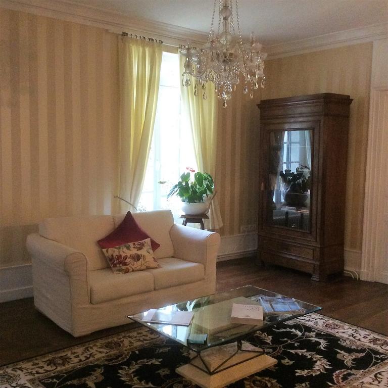 Bed and Breakfast Le Chalet De Luxe Saint-Séverin Exterior foto