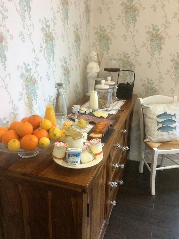 Bed and Breakfast Le Chalet De Luxe Saint-Séverin Exterior foto